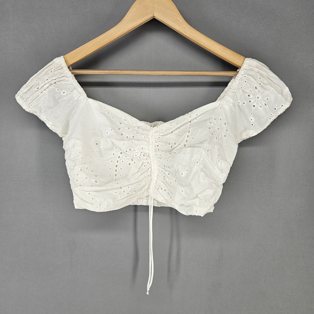 Isabelle's Cabinet Crop Top Womens Medium White Eyelet Ruched Cap Sleeve Smocked